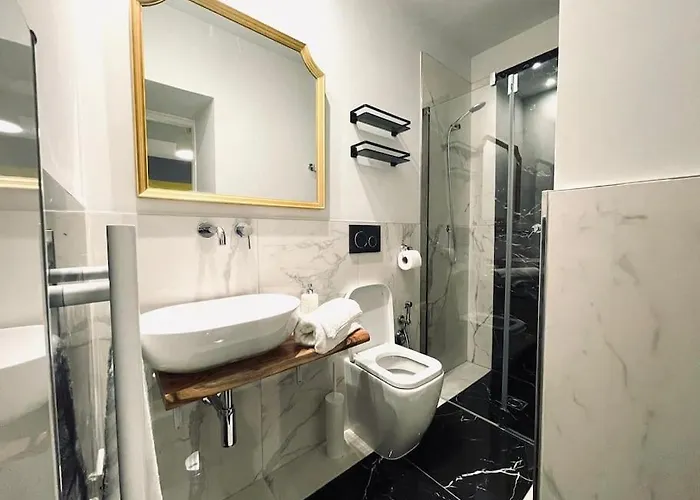 Vatican Tiny House Рим